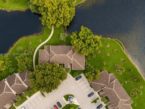 9821 Nob Hill Court Sunrise FL 33351