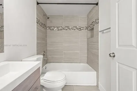 9821 Nob Hill Court Sunrise FL 33351