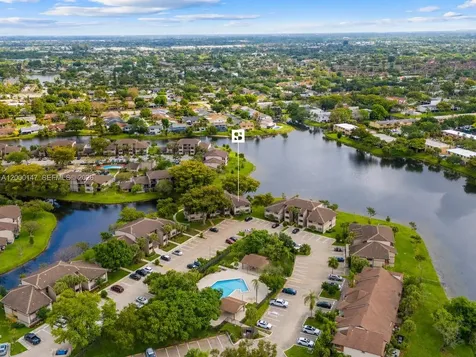 9821 Nob Hill Court Sunrise FL 33351