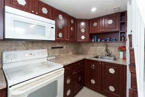8003 W 6th Avenue Hialeah FL 33014