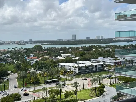 10185 Collins Bal Harbour FL 33154