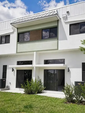 4384 NW 9th Street Plantation FL 33317