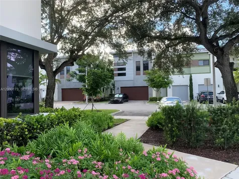 4384 NW 9th Street Plantation FL 33317