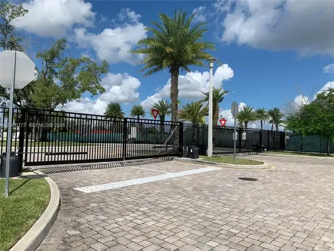 4384 NW 9th Street Plantation FL 33317