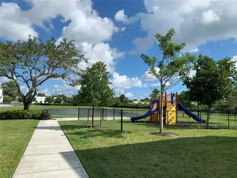 4384 NW 9th Street Plantation FL 33317