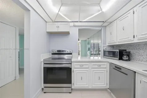 800 Parkview Drive Hallandale Beach FL 33009
