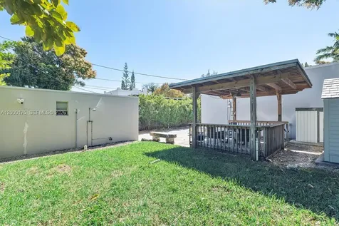 2231 SW 17th Street Miami FL 33145