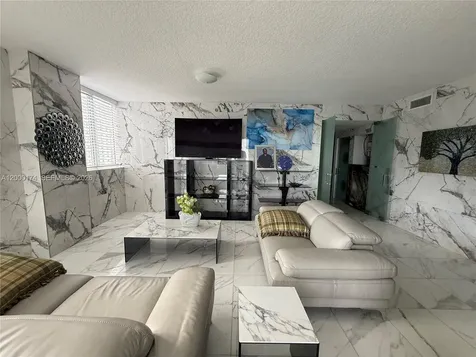 601 NE 23rd Street Miami FL 33137