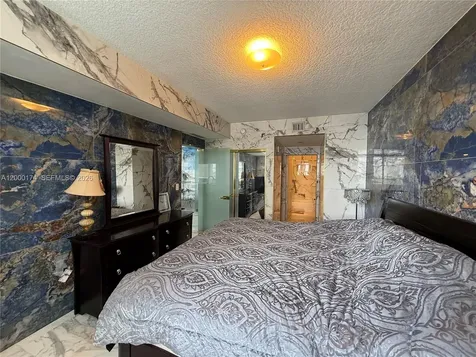 601 NE 23rd Street Miami FL 33137