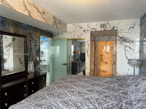 601 NE 23rd Street Miami FL 33137