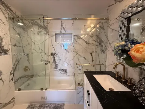 601 NE 23rd Street Miami FL 33137