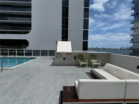 601 NE 23rd Street Miami FL 33137
