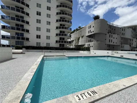 601 NE 23rd Street Miami FL 33137