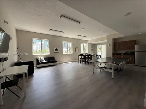 601 NE 23rd Street Miami FL 33137