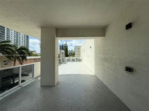 601 NE 23rd Street Miami FL 33137