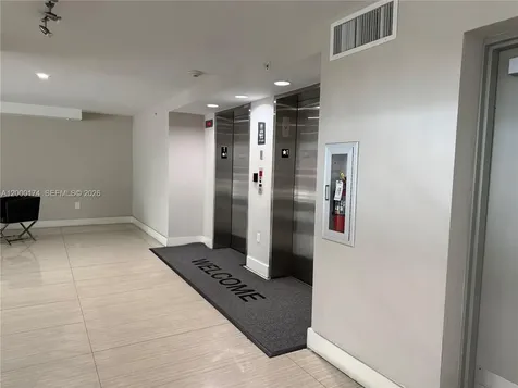601 NE 23rd Street Miami FL 33137
