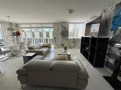 601 NE 23rd Street Miami FL 33137