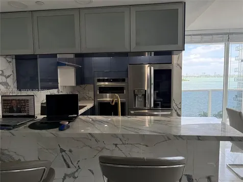601 NE 23rd Street Miami FL 33137