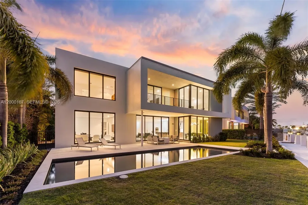 4232 E Tradewinds Avenue Lauderdale By The Sea FL 33308