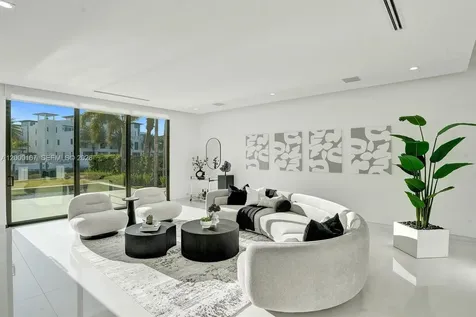 4232 E Tradewinds Avenue Lauderdale By The Sea FL 33308