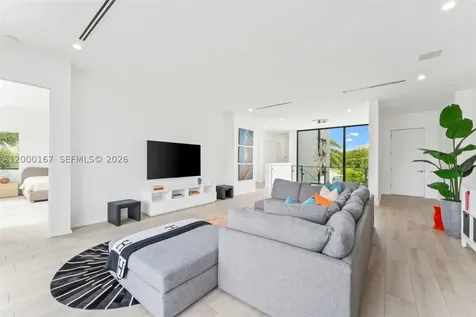 4232 E Tradewinds Avenue Lauderdale By The Sea FL 33308