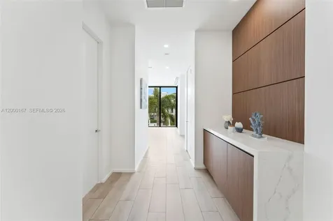 4232 E Tradewinds Avenue Lauderdale By The Sea FL 33308
