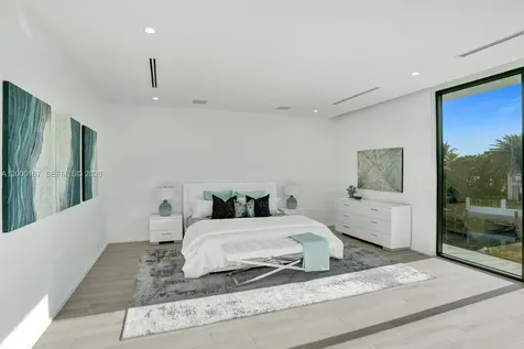 4232 E Tradewinds Avenue Lauderdale By The Sea FL 33308
