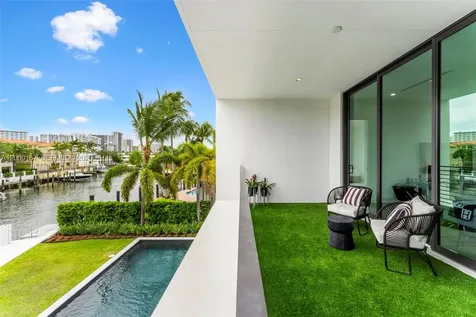 4232 E Tradewinds Avenue Lauderdale By The Sea FL 33308