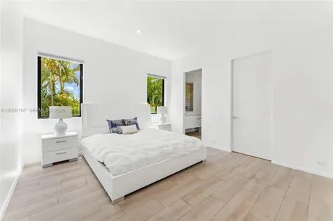 4232 E Tradewinds Avenue Lauderdale By The Sea FL 33308