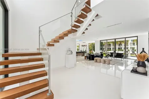 4232 E Tradewinds Avenue Lauderdale By The Sea FL 33308