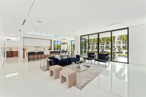 4232 E Tradewinds Avenue Lauderdale By The Sea FL 33308