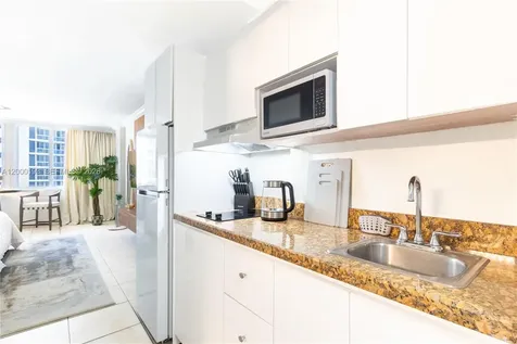 19201 Collins Avenue Sunny Isles Beach FL 33160