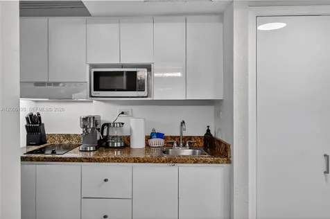19201 Collins Avenue Sunny Isles Beach FL 33160