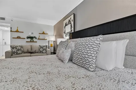 19201 Collins Avenue Sunny Isles Beach FL 33160