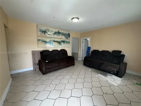 2770 SW 33rd Avenue Miami FL 33133