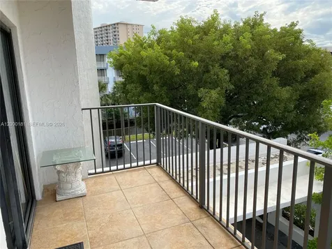 1900 Diana Drive Hallandale Beach FL 33009