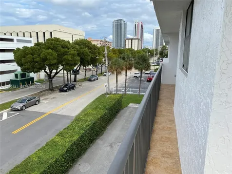 1900 Diana Drive Hallandale Beach FL 33009
