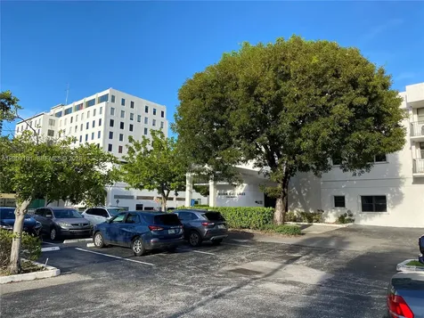 1900 Diana Drive Hallandale Beach FL 33009