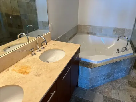 2641 N Flamingo Road Sunrise FL 33323