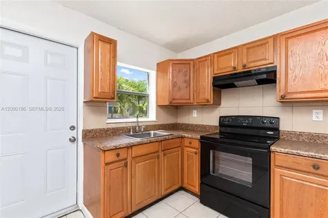 15 SW 6th Street Dania Beach FL 33004