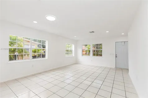 15 SW 6th Street Dania Beach FL 33004