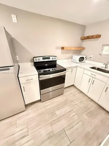 1151 NE 18th Street Fort Lauderdale FL 33305