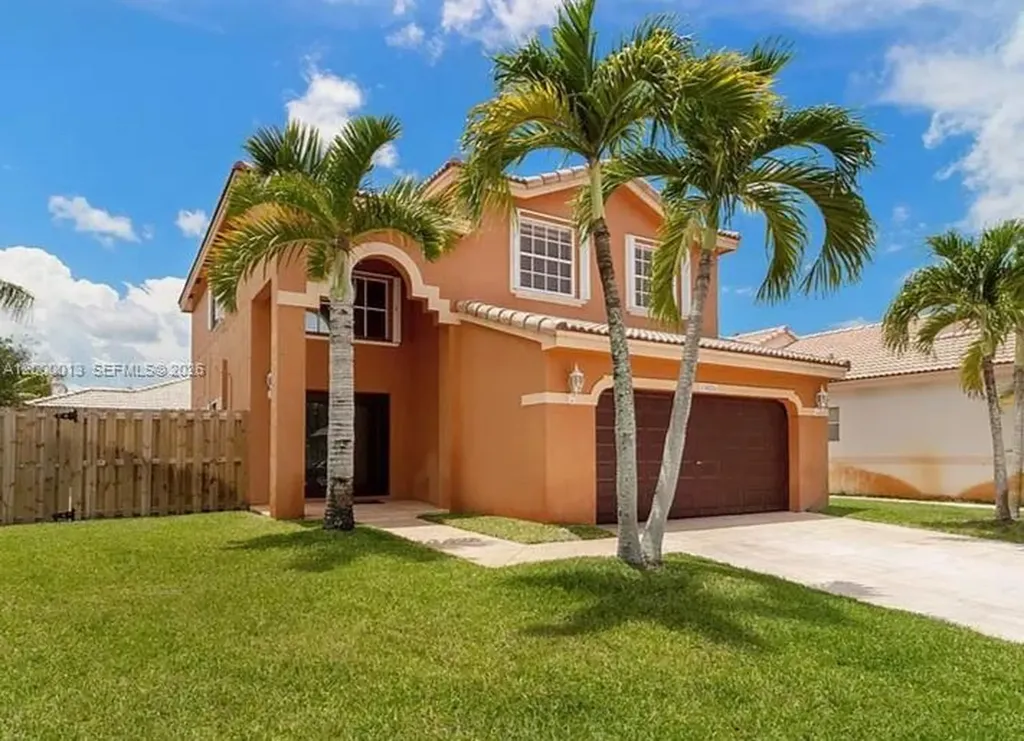 10526 SW 14th Court Pembroke Pines FL 33025