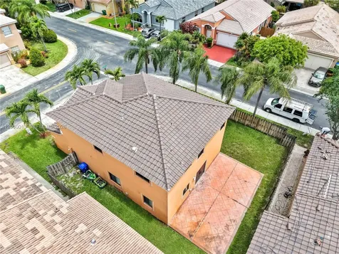 10526 SW 14th Court Pembroke Pines FL 33025
