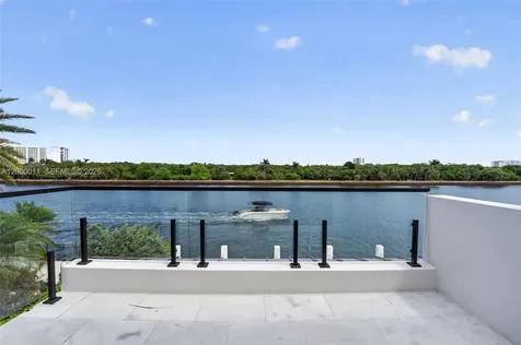 2010 Intracoastal Drive Fort Lauderdale FL 33305