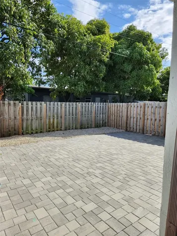 210 NW 57th Street Oakland Park FL 33309