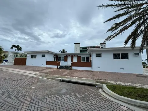 338 Roosevelt Street Hollywood FL 33019