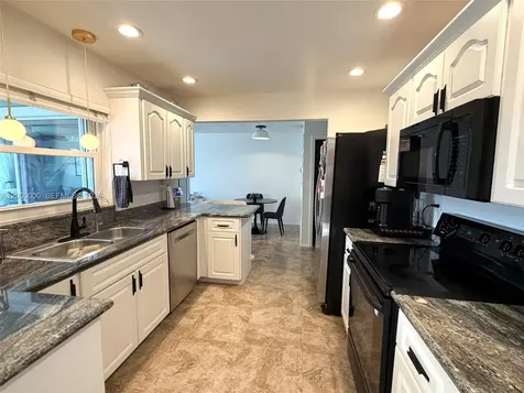 5704 SW 116th Avenue Cooper City FL 33330