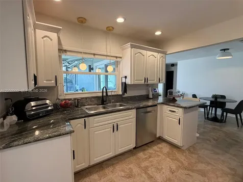 5704 SW 116th Avenue Cooper City FL 33330