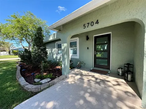 5704 SW 116th Avenue Cooper City FL 33330